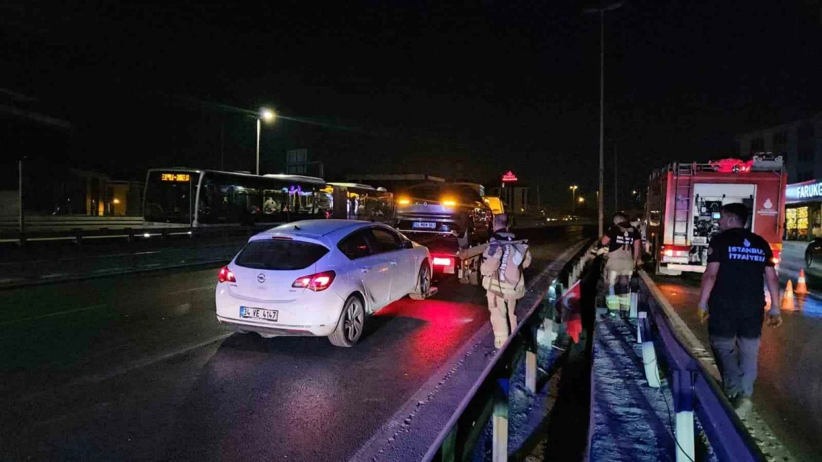 Küçükçekmece'de makas atan sürücü 2 kişiyi yaraladı