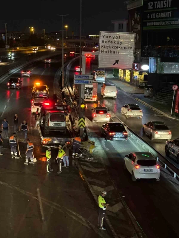 Küçükçekmece'de makas atan sürücü 2 kişiyi yaraladı