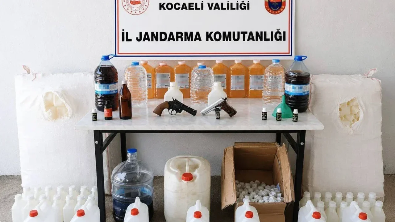 Kocaeli'de kaçakçılık operasyonu: 1 milyon 350 bin liralık ürün