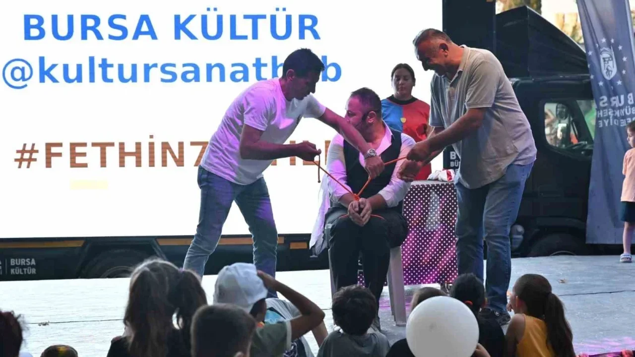 Bursa'nın Fethi'nin 700. yılı şenlikleri Osmangazi'de başladı