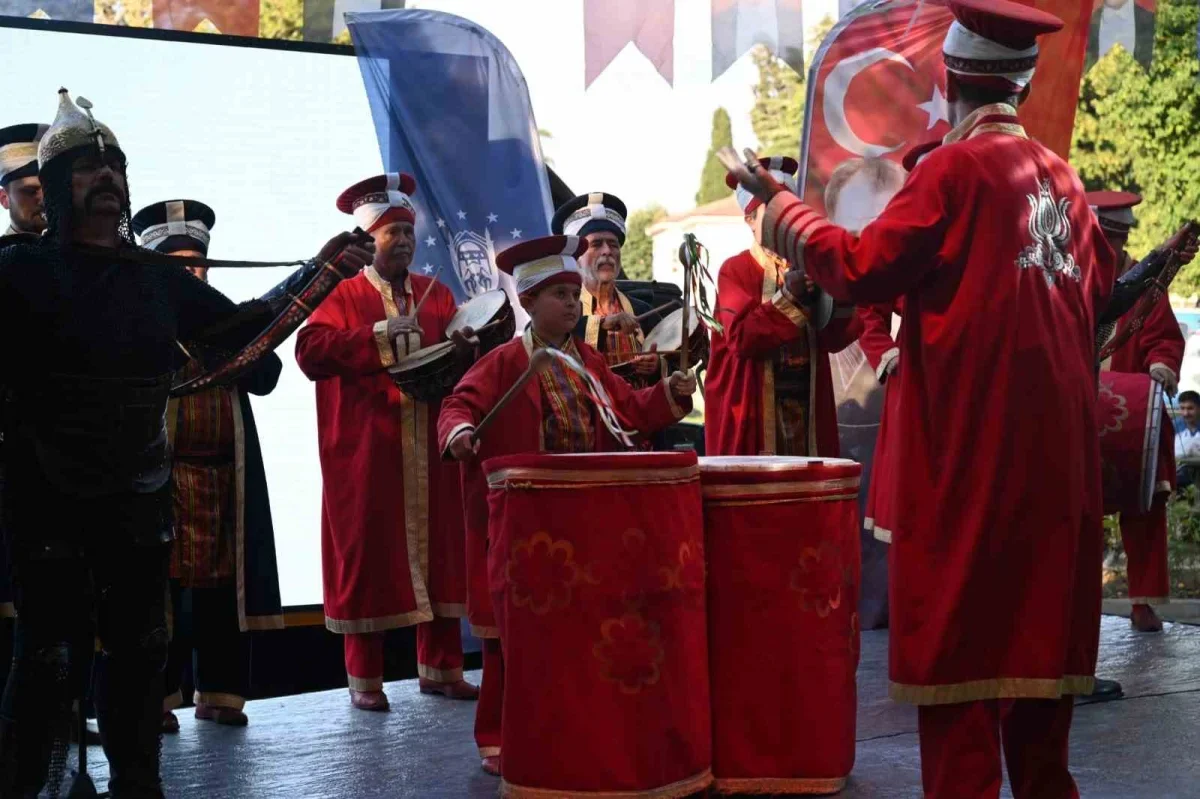 Bursa'nın Fethi'nin 700. yılı şenlikleri Osmangazi'de başladı
