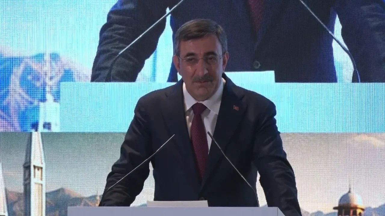 Cevdet Yılmaz: Pakistan ile ticaret hedefi 5 milyar dolar