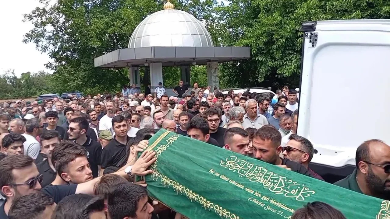 İznik Gölü'nde Boğulan İsmail İmamoğlu Bursa'da Defnedildi