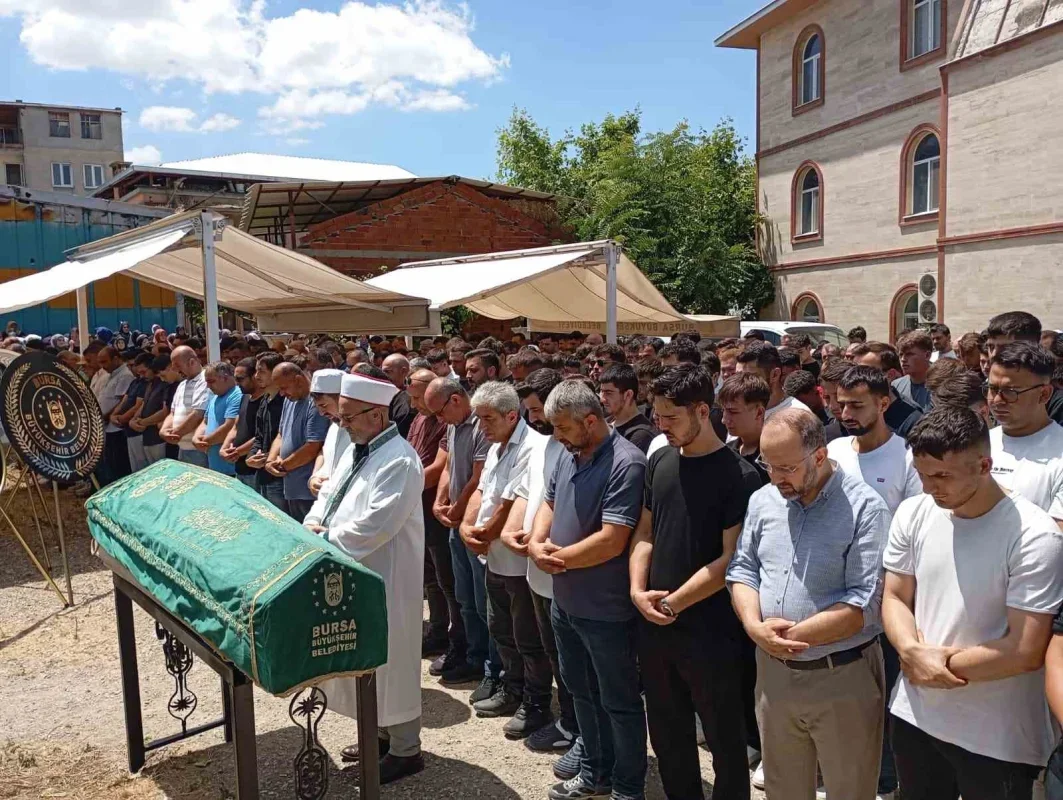 İznik Gölü'nde Boğulan İsmail İmamoğlu Bursa'da Defnedildi