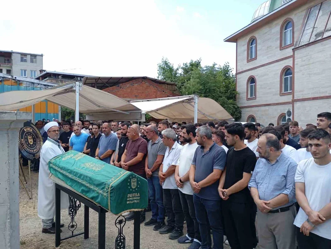 İznik Gölü'nde Boğulan İsmail İmamoğlu Bursa'da Defnedildi