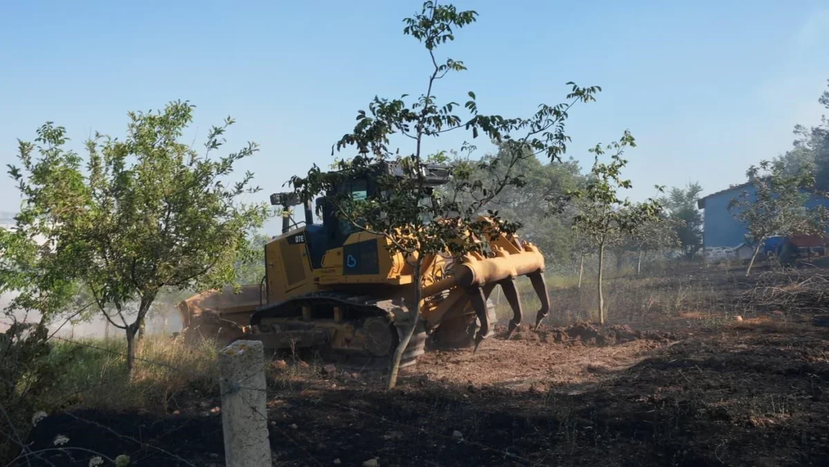 Balıkesir'de üç noktadaki yangınlar kontrol altına alındı