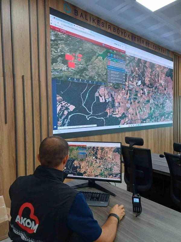 Balıkesir'de üç noktadaki yangınlar kontrol altına alındı