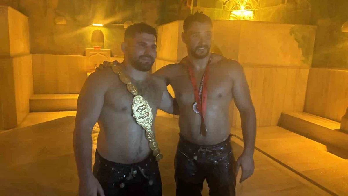 Erkan Taş, Edirne'de Kırkpınar hamam geleneğini sürdürdü