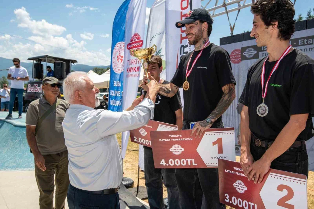 Osmangazi'de Türkiye'nin en iyi kaykaycıları finalde yarıştı