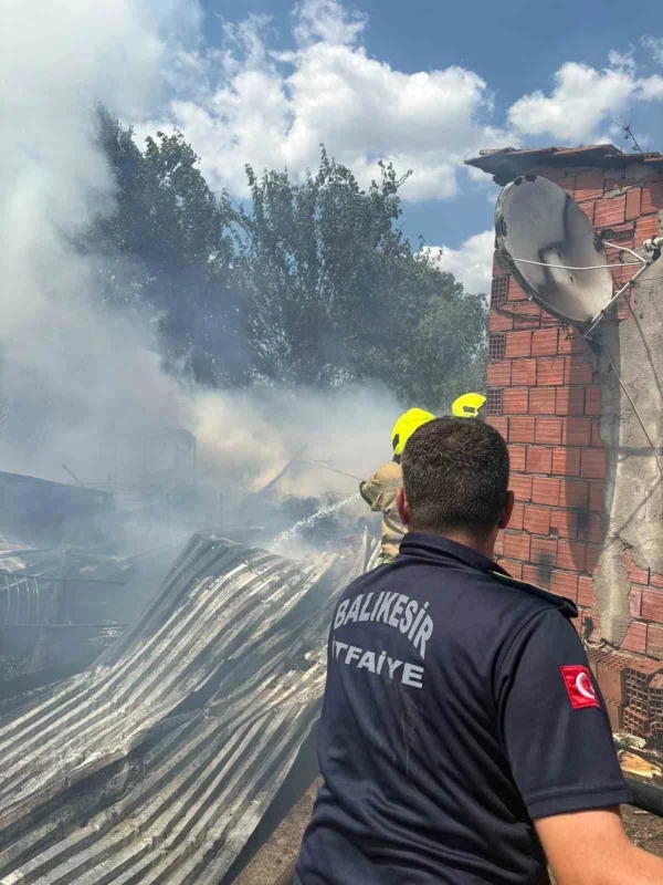 Gönen'de bağ evinde çıkan yangın 1 saatte söndürüldü