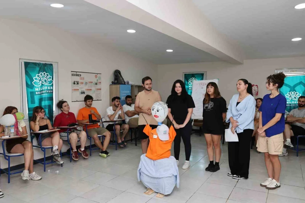 Nilüfer'de gençler Fadıllı kampında liderlik deneyimi yaşadı