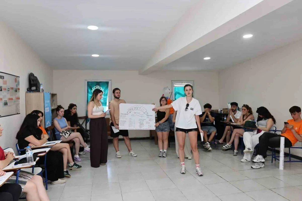 Nilüfer'de gençler Fadıllı kampında liderlik deneyimi yaşadı