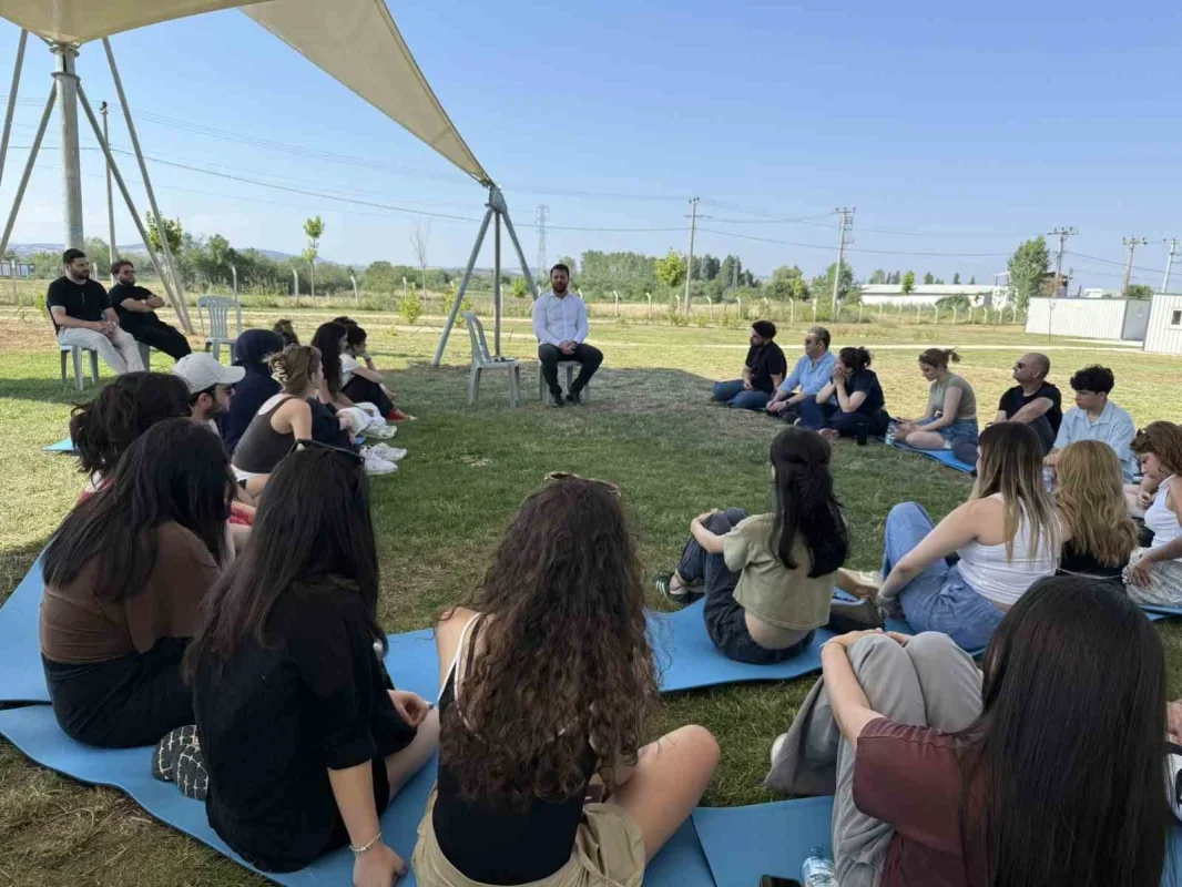 Nilüfer'de gençler Fadıllı kampında liderlik deneyimi yaşadı