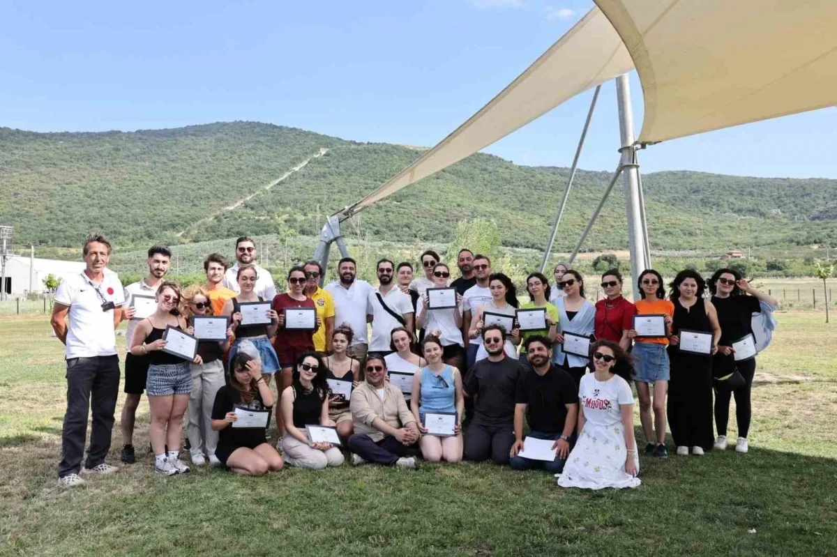 Nilüfer'de gençler Fadıllı kampında liderlik deneyimi yaşadı
