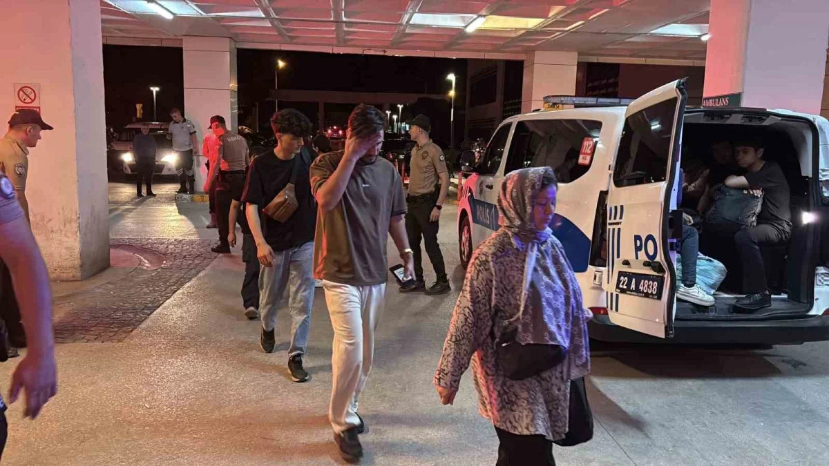Edirne'de 24 düzensiz göçmen ve kaçakçılık şüphelisi yakalandı