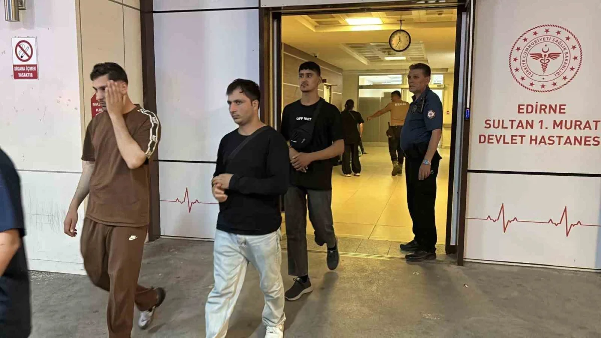 Edirne'de 24 düzensiz göçmen ve kaçakçılık şüphelisi yakalandı