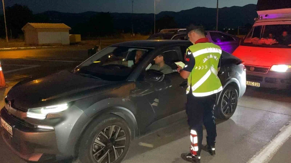 İnegöl'de 200 polisle geniş çaplı asayiş uygulaması