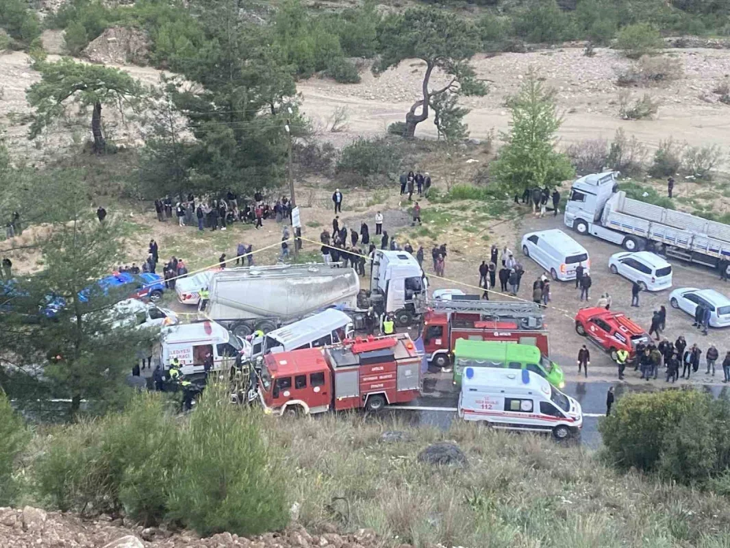 Türkiye genelinde 6 ayda trafik kazalarında 972 kişi öldü