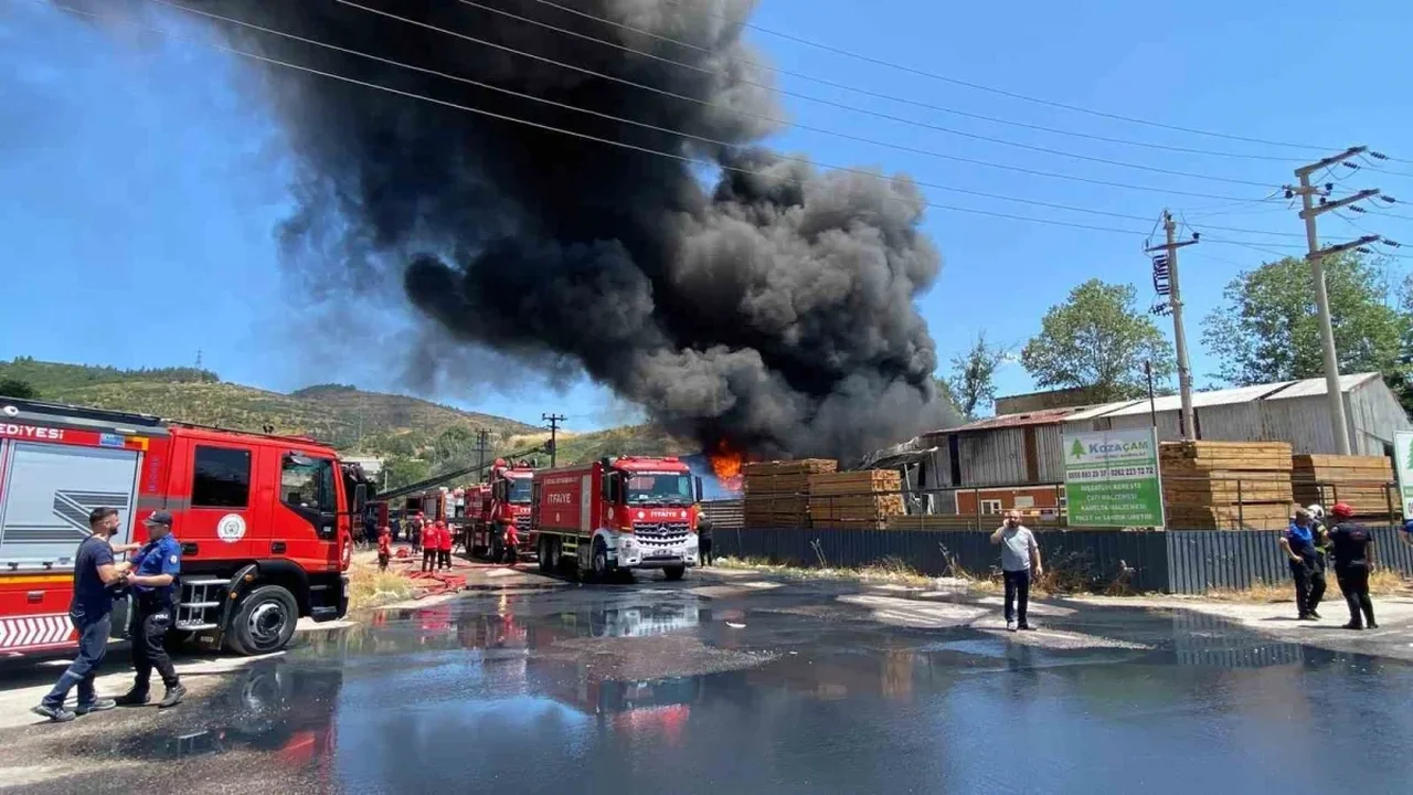 Kocaeli boya fabrikası yangınında 1 işçi hayatını kaybetti