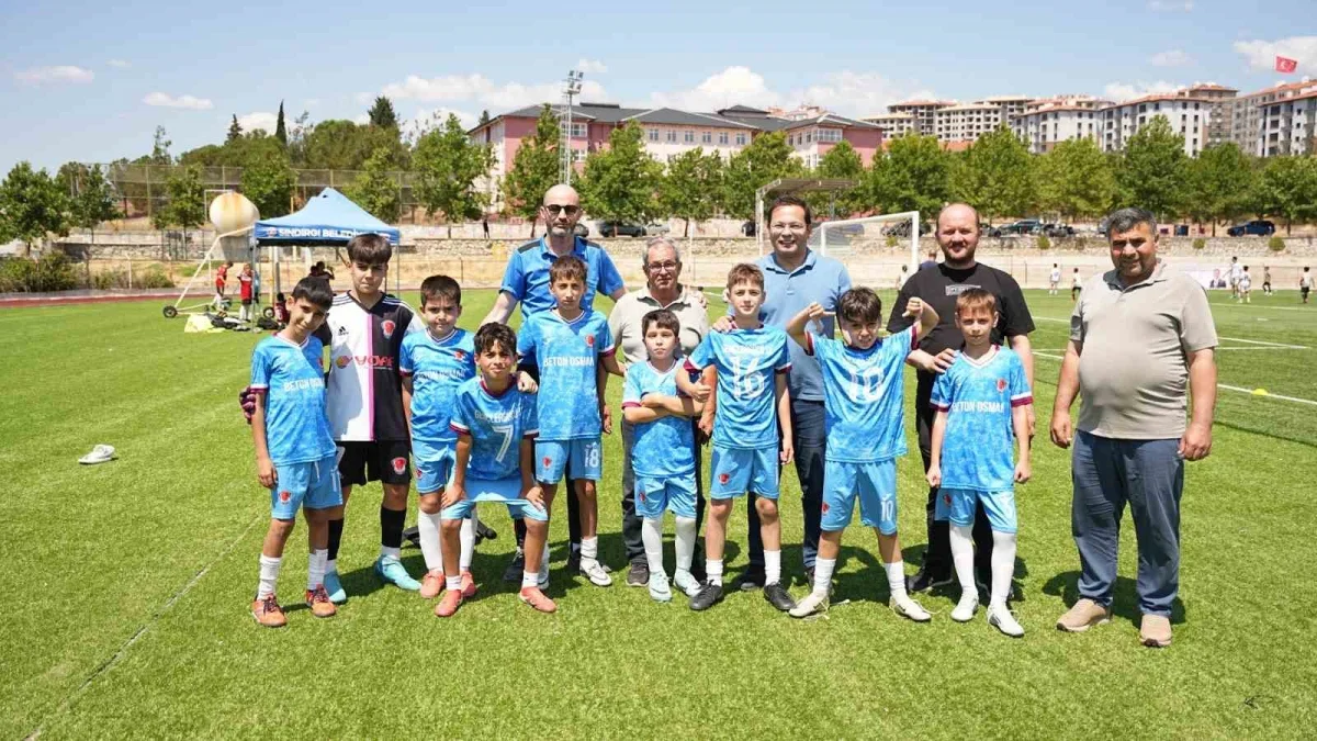 Sındırgı'da depremzede çocuklar U11 turnuvasında buluştu