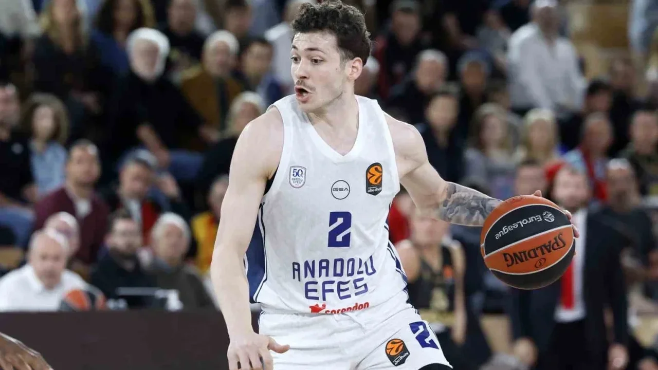 Galatasaray, milli basketbolcu Şehmus Hazer'i kadrosuna kattı