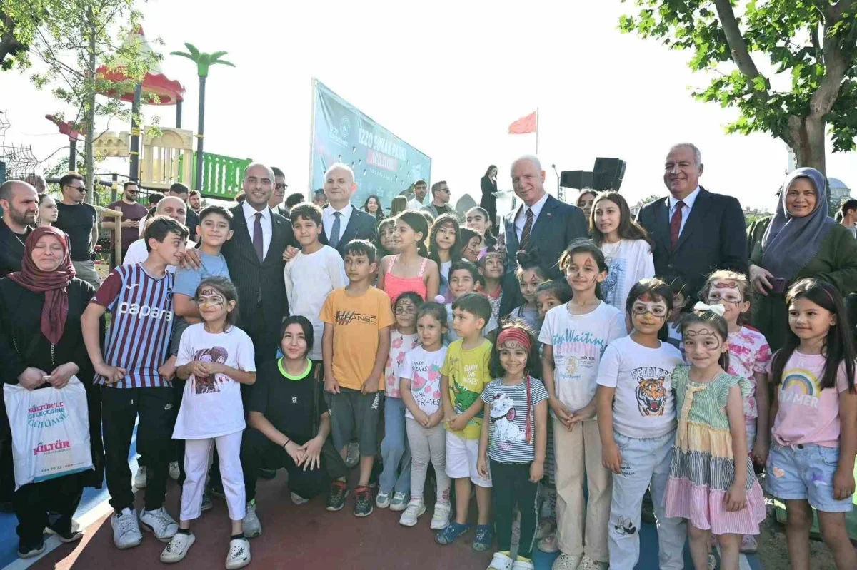 Gaziosmanpaşa'da Dünya Kupası temalı park törenle açıldı