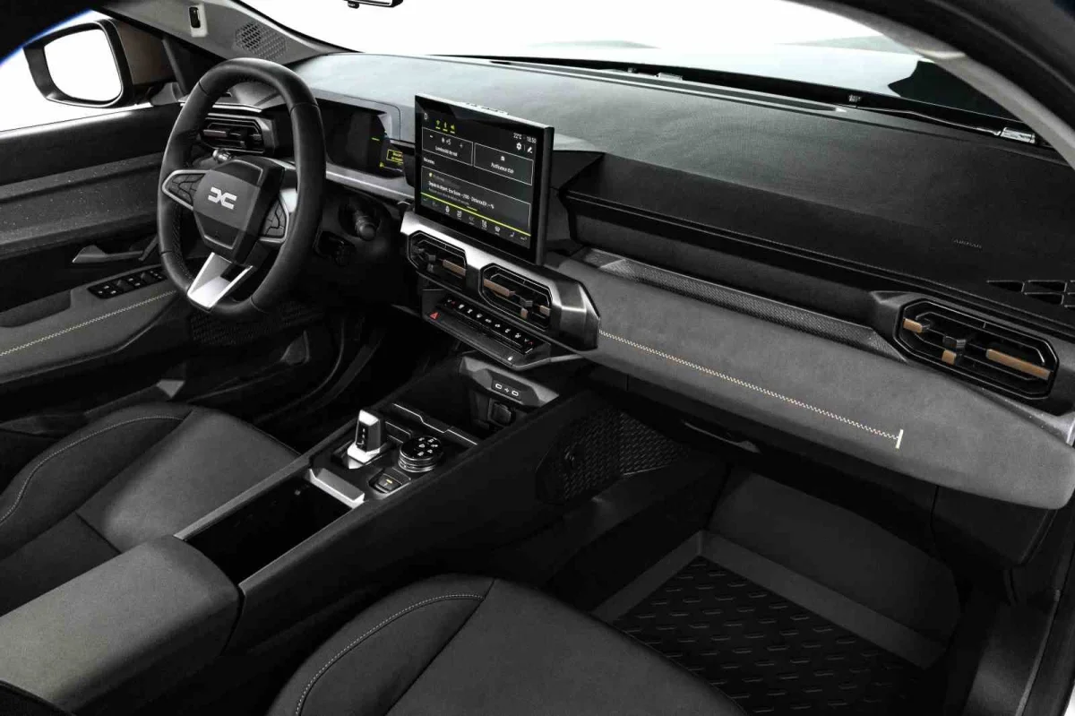 Dacia Striker Türkiye'de tanıtıldı: Bursa'da üretilecek