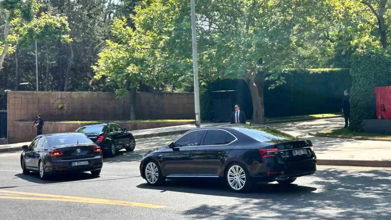 Emine Erdoğan, NATO lider eşlerini Çankaya Köşkü'nde ağırladı