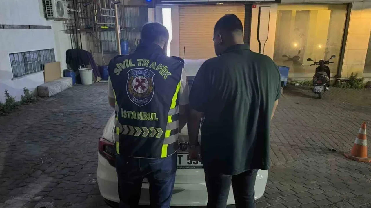 Plakasız lüks araçla drift atan sürücüye 170 bin lira ceza