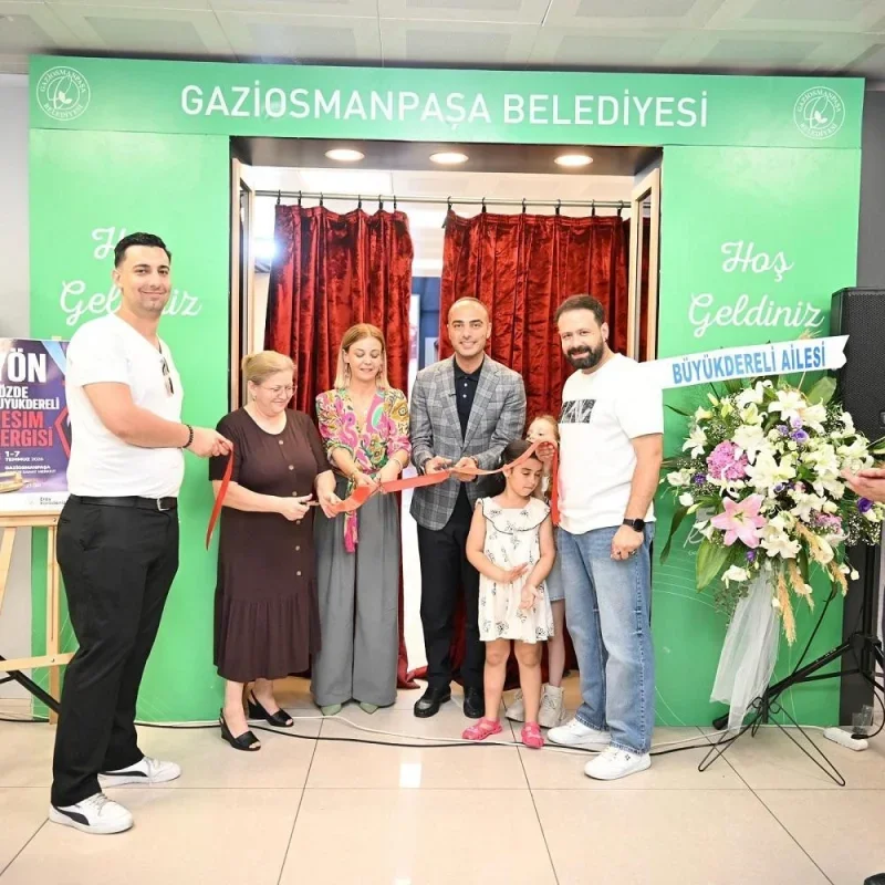 Gaziosmanpaşa Belediyesi Gözde Büyükdereli'nin sergisine ev sahipliği yaptı