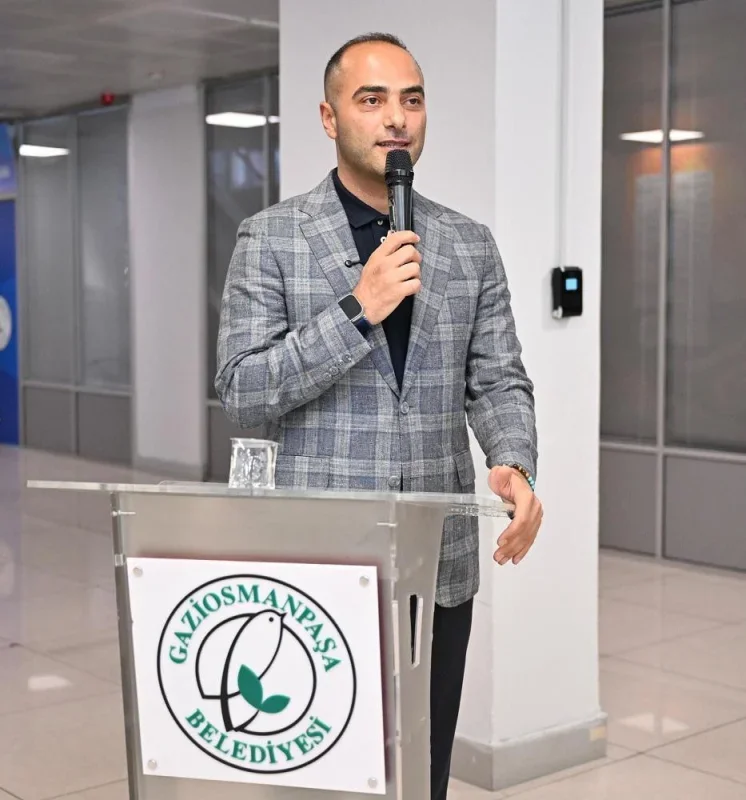 Gaziosmanpaşa Belediyesi Gözde Büyükdereli'nin sergisine ev sahipliği yaptı