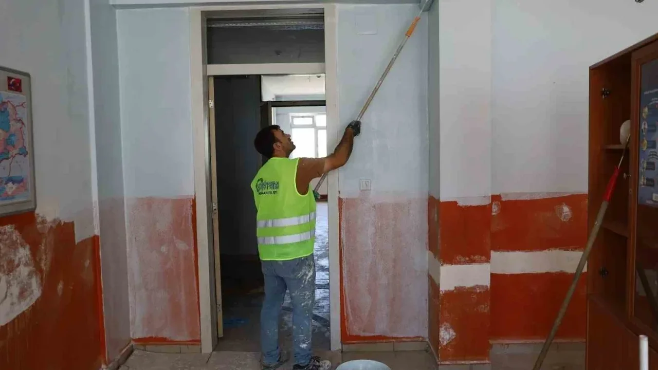 Bursa'da 10 okul Büyükşehir desteğiyle yeni döneme hazırlanıyor
