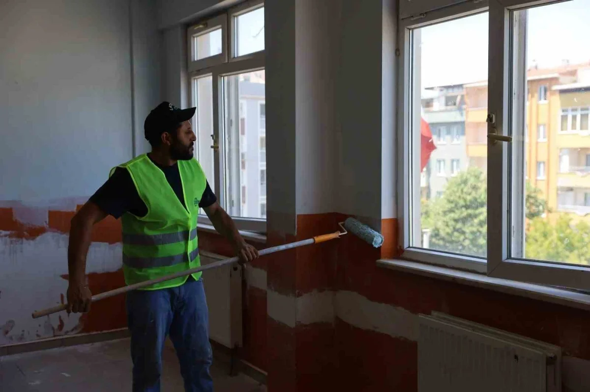 Bursa'da 10 okul Büyükşehir desteğiyle yeni döneme hazırlanıyor