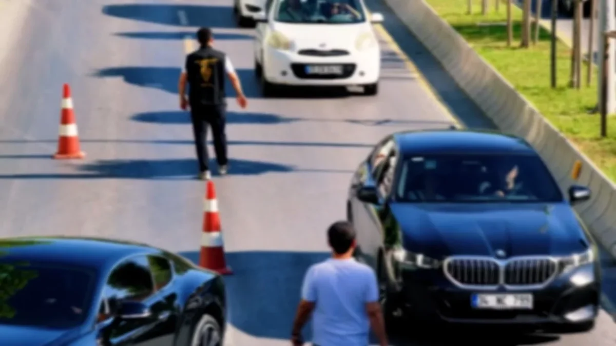 Başakşehir'de dronlu denetim: 248 sürücüye 613 bin lira ceza