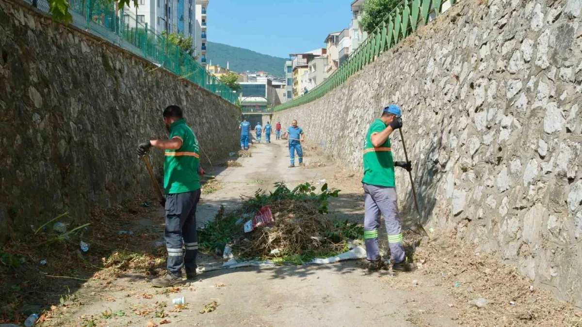 Selçukbey Kanalı'nda kapsamlı temizlik çalışması yapıldı