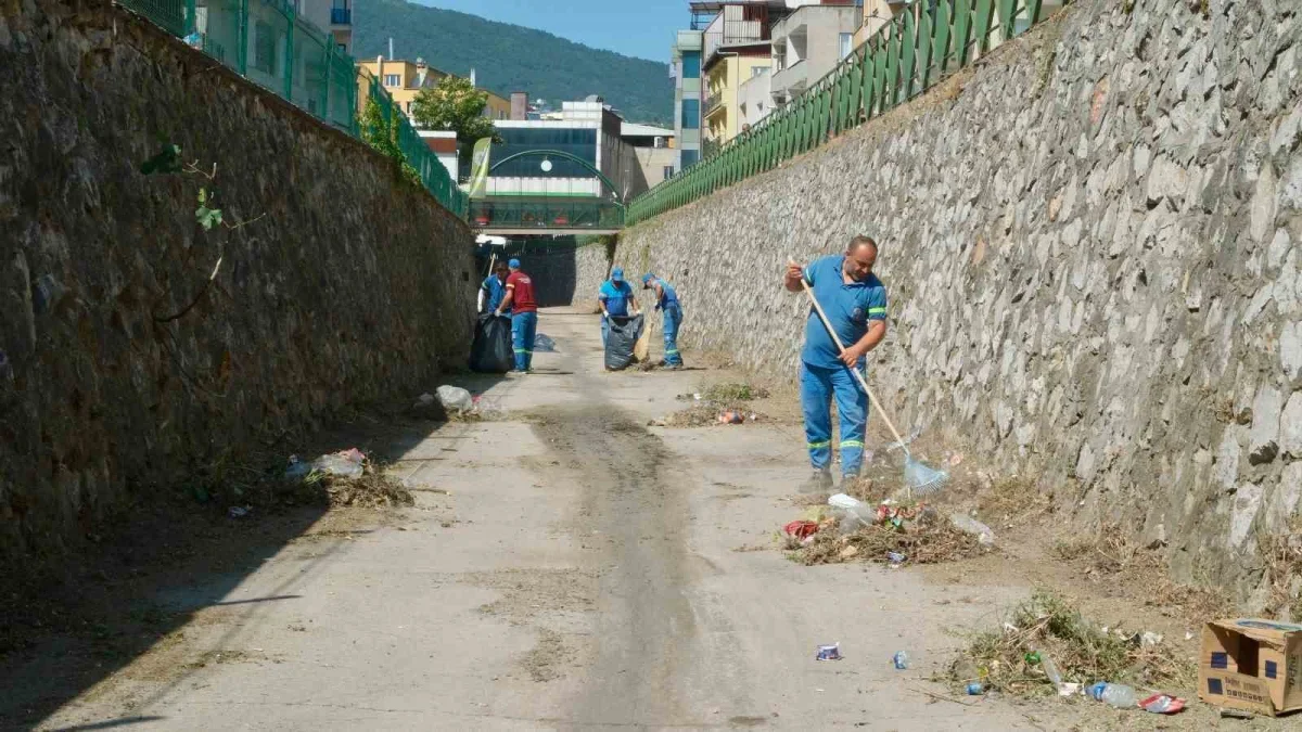 Selçukbey Kanalı'nda kapsamlı temizlik çalışması yapıldı