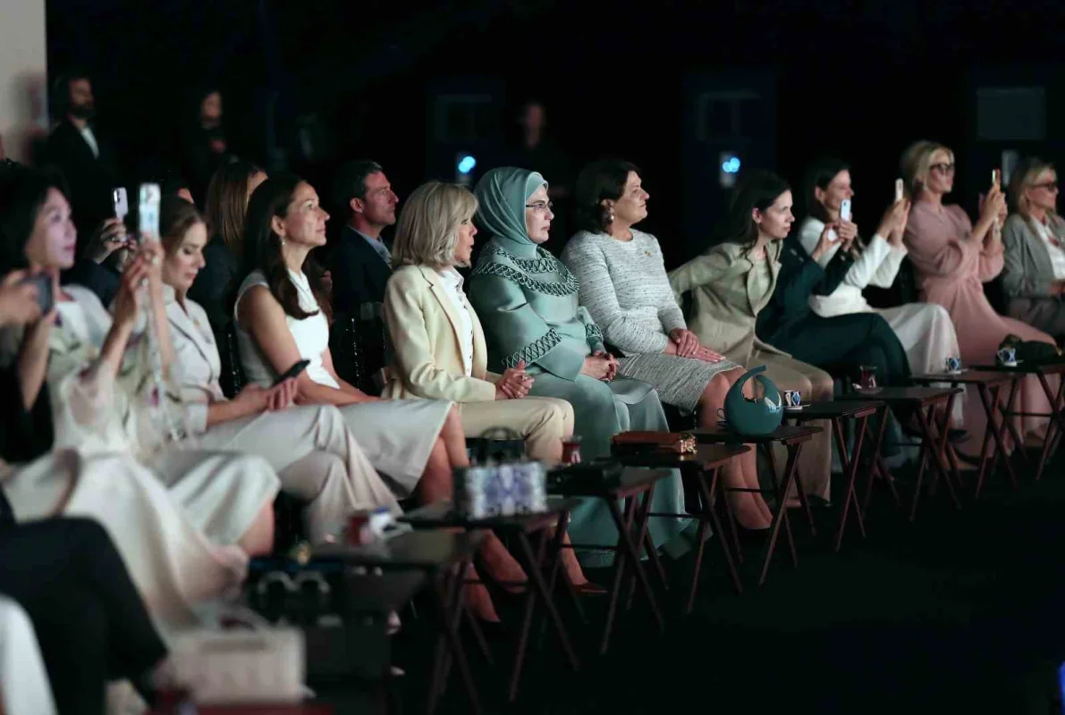 Emine Erdoğan, NATO Zirvesi'nde lider eşlerini Çankaya Köşkü'nde ağırladı