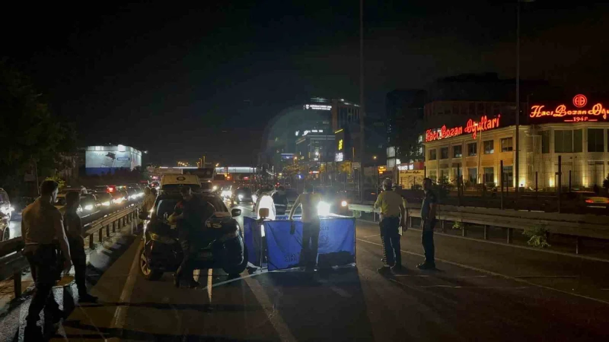 Bakırköy'de otomobilin çarptığı adam hayatını kaybetti