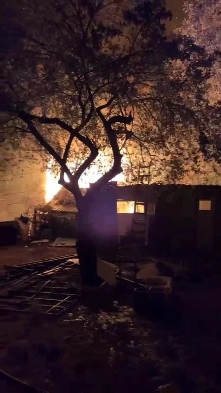 İnegöl'de baraka yangını: 60 yaşındaki adam yaşamını yitirdi