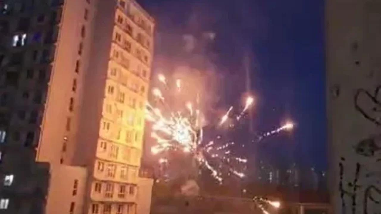 Esenyurt'ta havai fişek kavgası: İki aile birbirine girdi