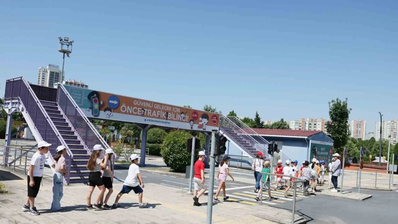 Küçükçekmece'de çocuk trafik eğitimleri yaz döneminde başladı