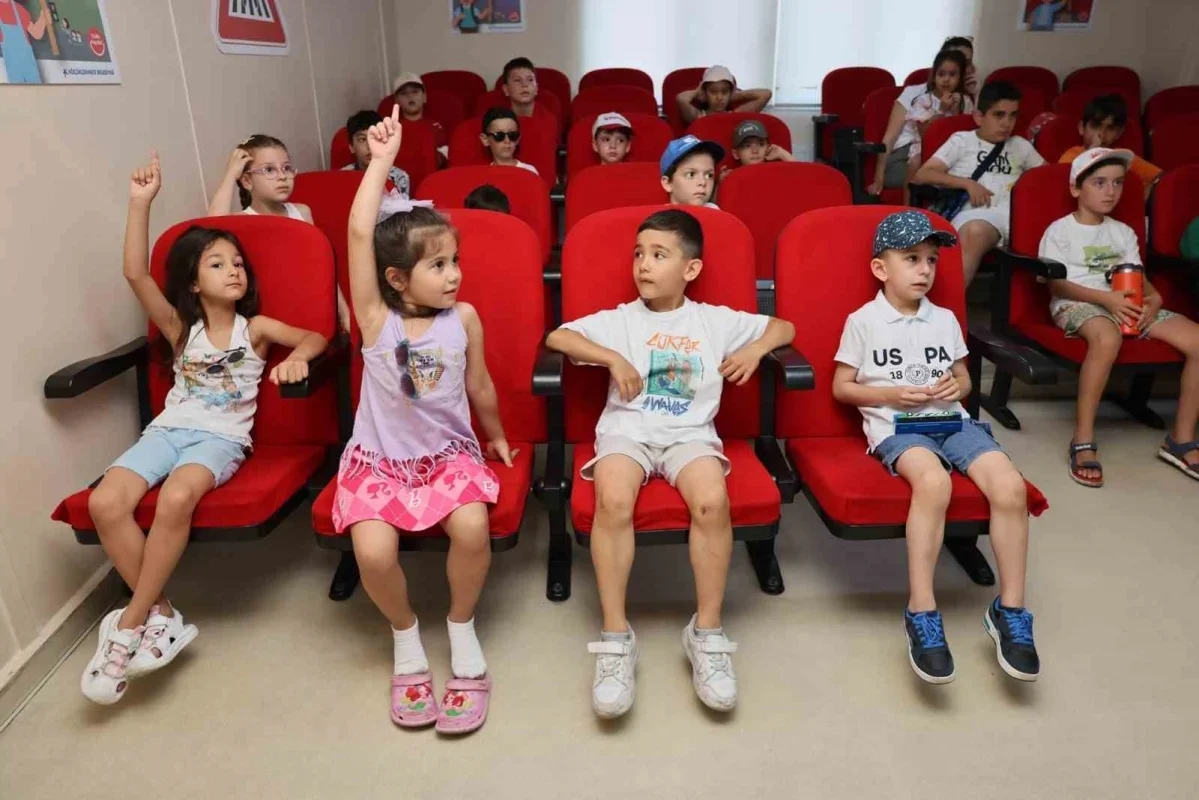 Küçükçekmece'de çocuk trafik eğitimleri yaz döneminde başladı