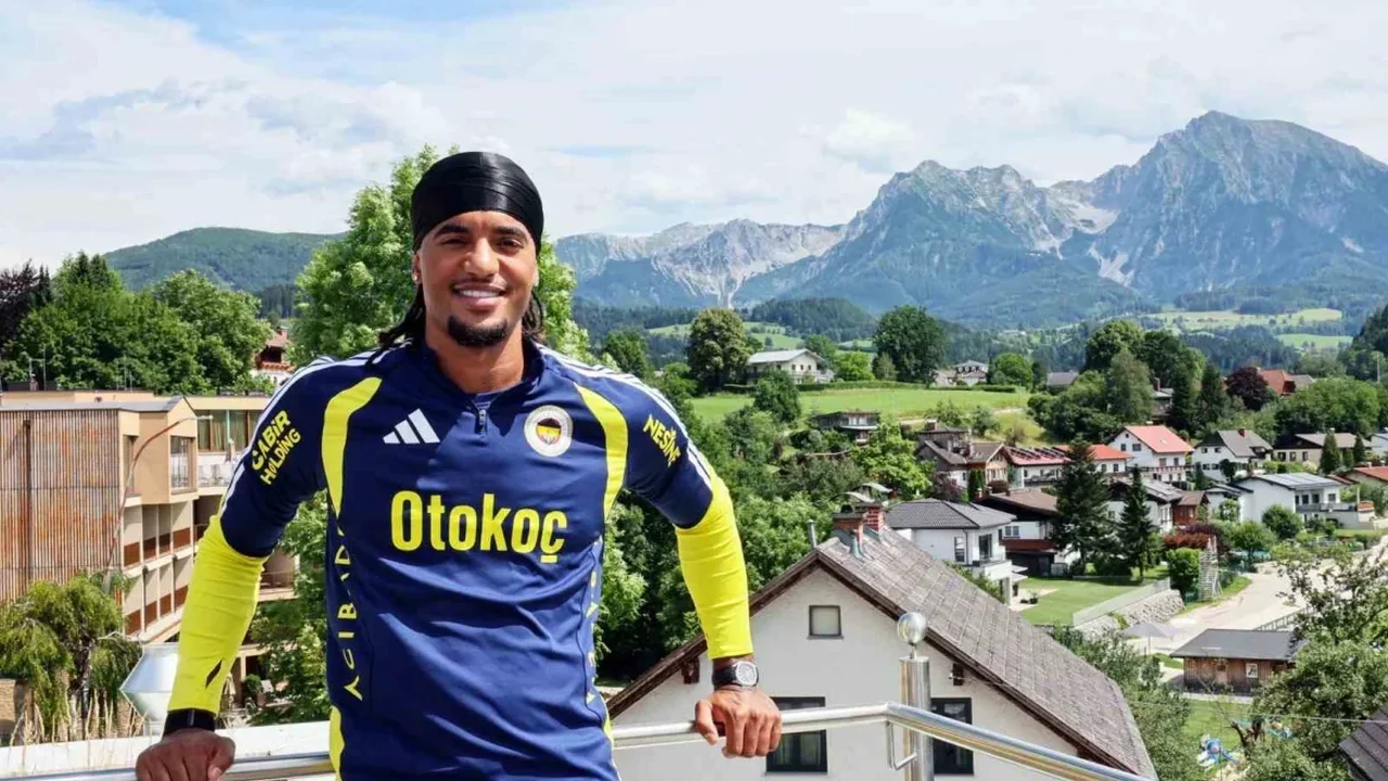 Archie Brown: Fenerbahçe yeni sistemle yeni felsefeyle oynayacak