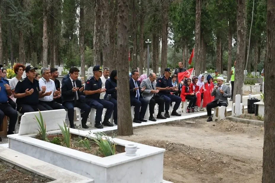 Vali Ustaoğlu, 15 Temmuz şehitlerinin ailelerini ziyaret etti
