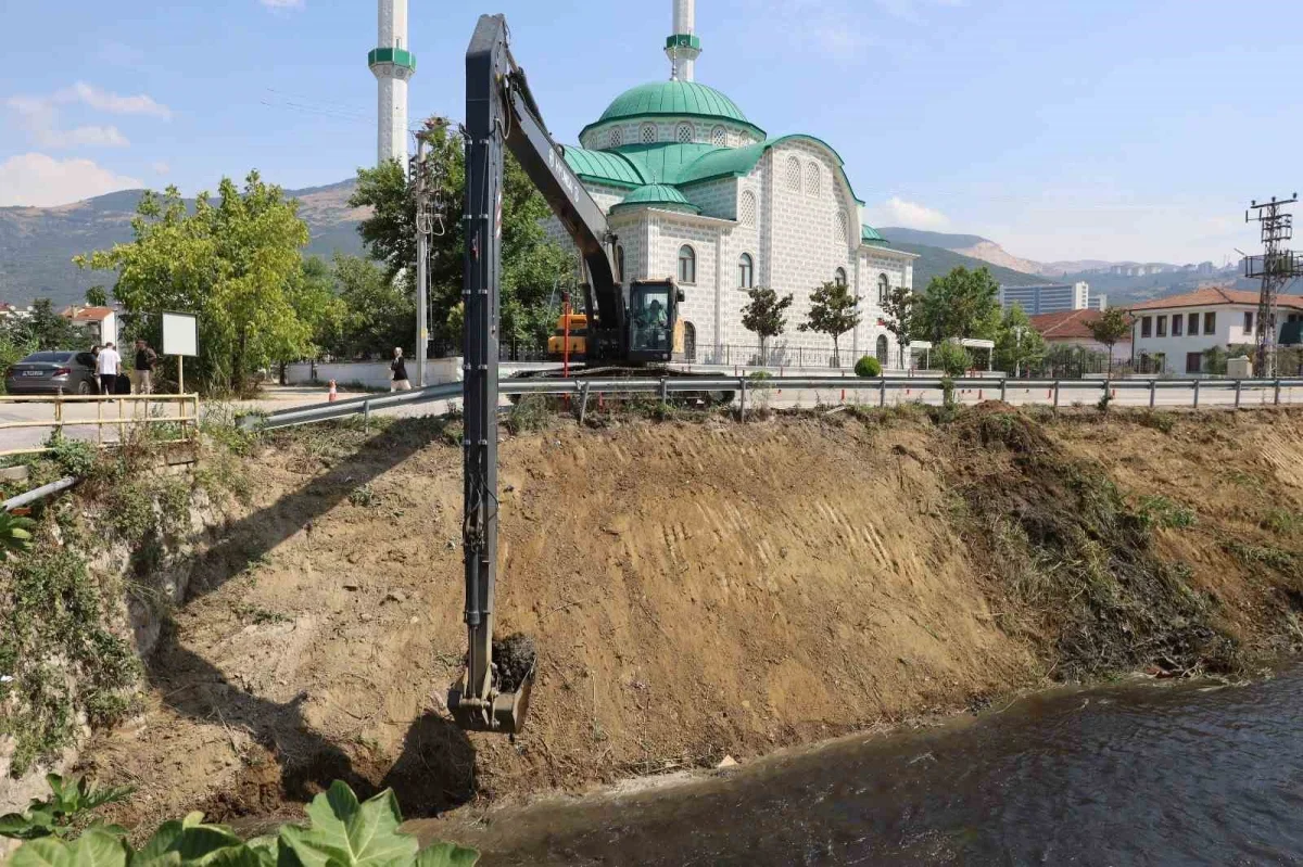 Bursa'da dere yataklarında 21 kilometrelik temizlik