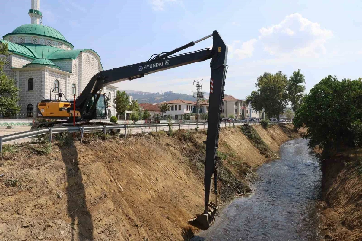 Bursa'da dere yataklarında 21 kilometrelik temizlik