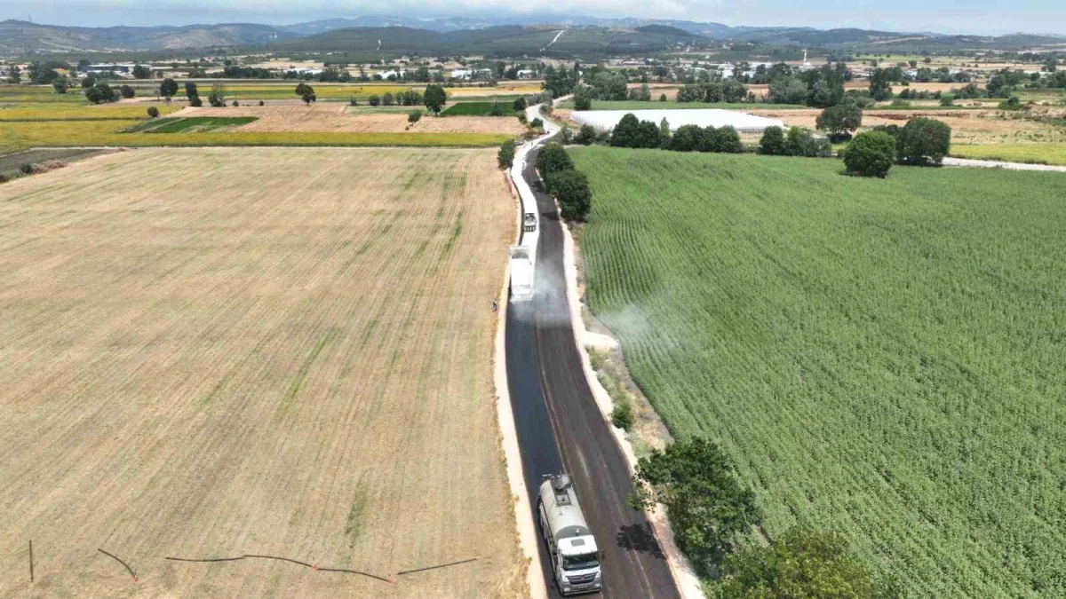 Bursa Büyükşehir, Nilüfer'de 4.100 metrelik yolu yeniliyor