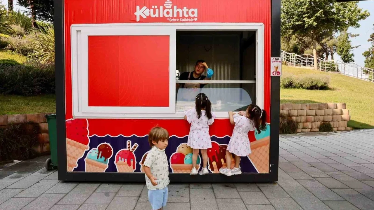 Küçükçekmece Belediyesi'nden yazın yeni durağı: Külahta açıldı