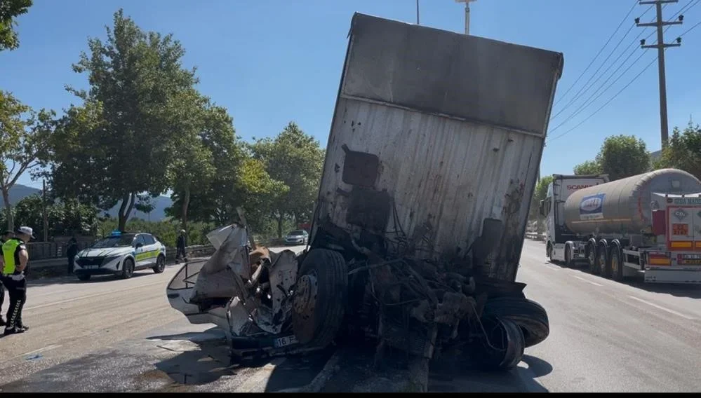 Bursa Kestel'de freni patlayan kamyon sürücüsü öldü