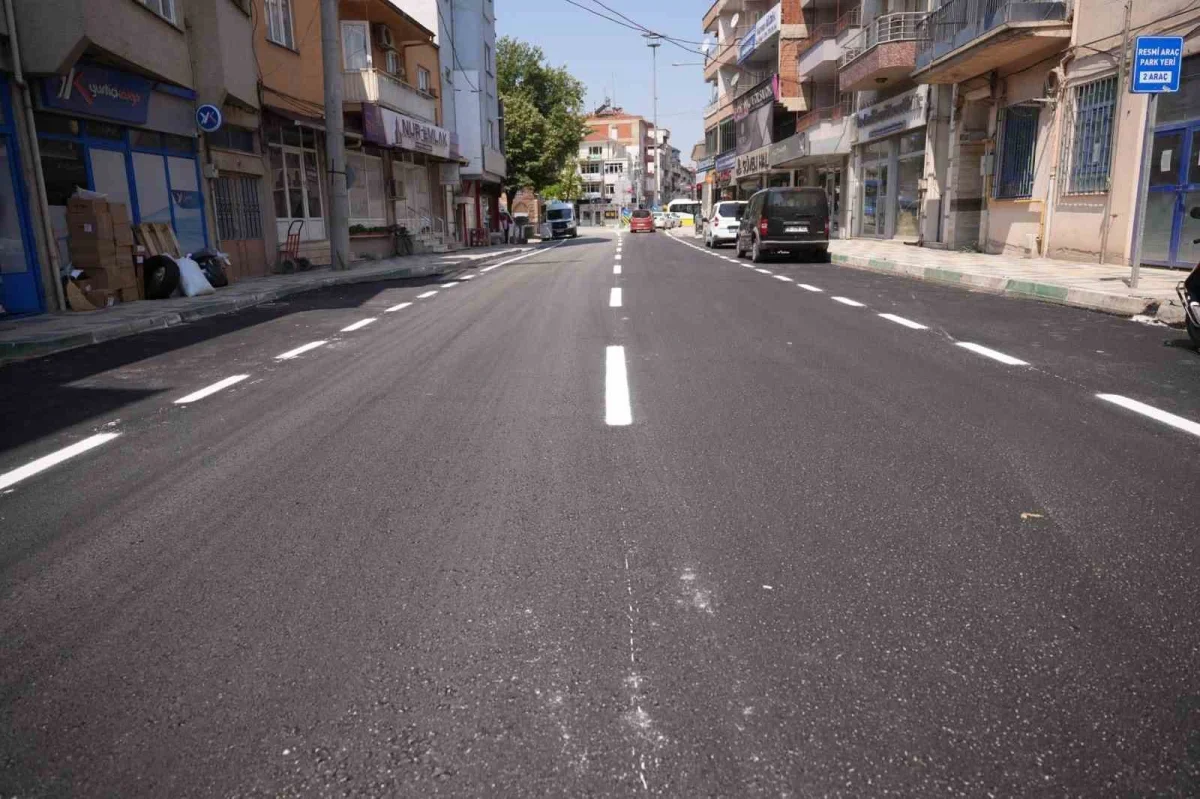 Yenişehir'in ana arterlerinde sıcak asfalt çalışması tamamlandı